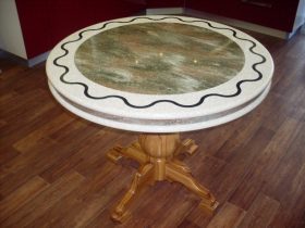 Сборка круглого стола в Кургане